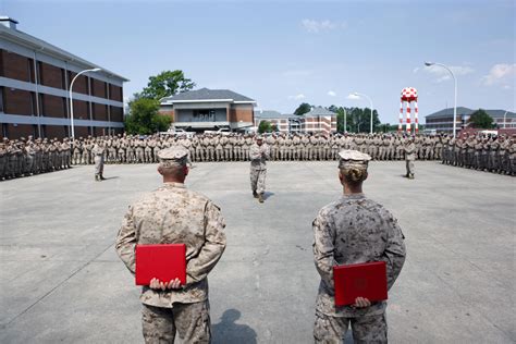 Combat instructors fight off death, save students  life > Marine Corps ...