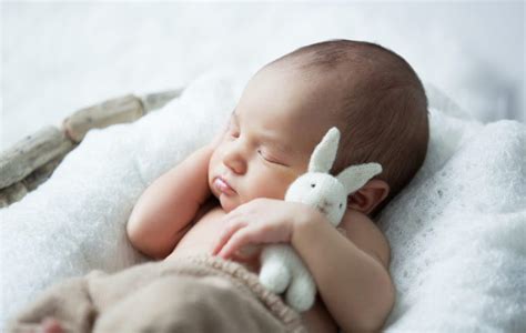 ¿Cómo debe dormir un bebé prematuro? | Trucos para dormir ...