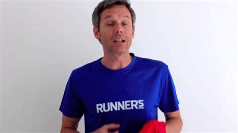 ¿Cómo elegir ropa para correr en verano? | Runner s World ...