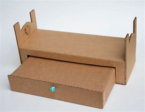 Cómo hacer 5 muebles de cartón para una casa de muñecas ...