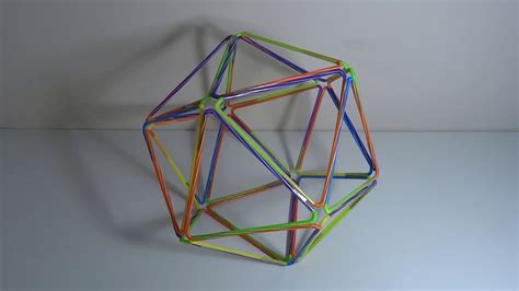 como hacer FIGURA GEOMETRICA TRIDIMENSIONAL CON PAJITAS ...