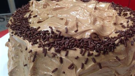 Cómo hacer un pastel de chocolate con betún   YouTube