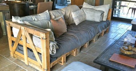 Cómo hacer un sofá con palets | facilisimo.com