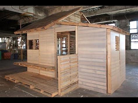 como hacer una casa de madera con palets   YouTube