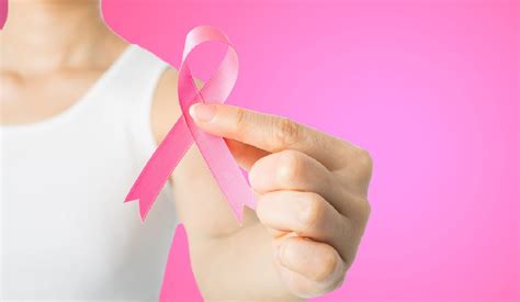 ¿Cómo hacerse el autoexamen para detectar cáncer de mama?