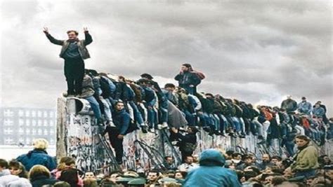 ¿Cómo impactó al mundo la caída del Muro de Berlín ...