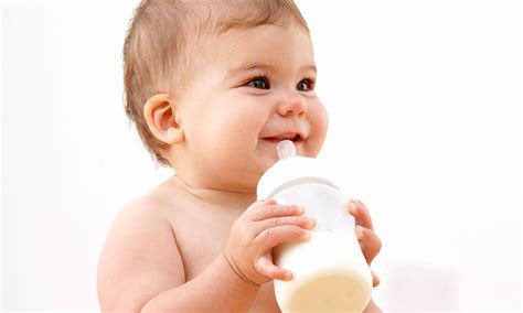 ¿Cómo lograr que el bebé se tome su leche?