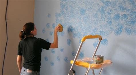 Cómo pintar paredes con esponja: utensilios, pintura y técnica paso a paso