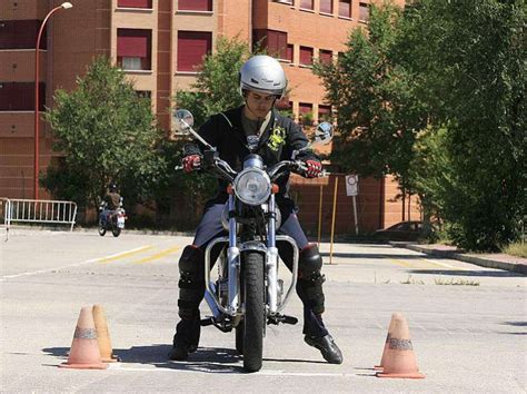 Cómo sacarse el carnet de conducir A2 para moto | SoyMotero.net