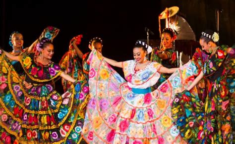 Compañía de Danza Folklórica celebra XLI aniversario | Danza folklorica ...
