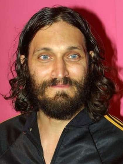 Compare Vincent Gallo s Height, Weight with Other Celebs