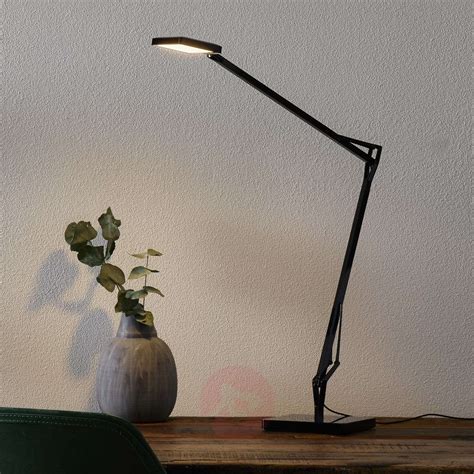 Compra Lámpara de escritorio LED negra Kelvin Edge ...