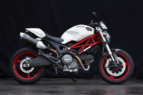 Comprar Moto Naked ¿ Ducati Monster ? 6.000 €MAX | Mediavida