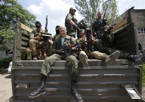 Conflicto de Ucrania: El Este de Ucrania: de la protesta a la guerra