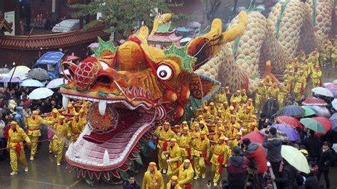 Construyen el dragón chino más largo del mundo | La Voz