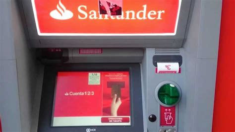 Correos y el Banco Santander firman un acuerdo para llevar ...