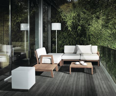 Cozy Balcony Furniture Ideas & Inspiration   Homes65