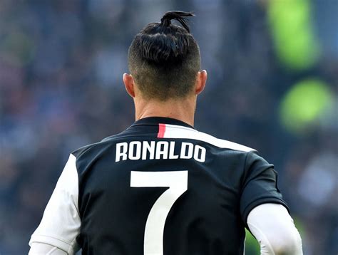 Cristiano Ronaldo quiere que el moño de samurái vuelva a ...