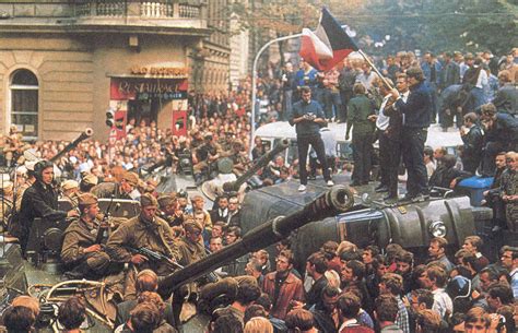 CUADERNOS DE RESISTENCIA: La Primavera de Praga en 1968