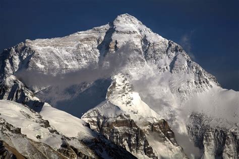 ¿Cuál es la montaña más alta del mundo y la más baja del ...