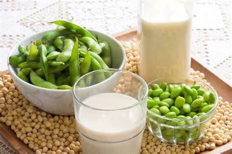 ¿Cuáles son los beneficios de la leche de soja?   Bekia Salud