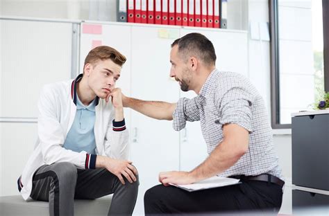¿Cuándo consultar al psicólogo en la adolescencia? | Guía Emagister