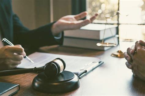 ¿Cuánto cobra un abogado? | ElMundo.net