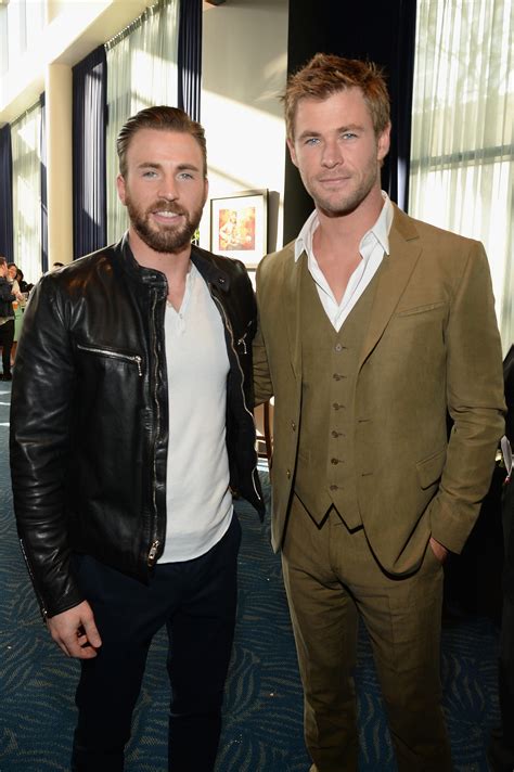 ¿Cuánto mide Chris Evans?   Real height