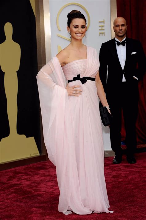 Cuatro looks de Penélope Cruz en los Oscar que siguen sin pasar ...