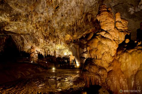 Cueva de Pozalagua y la Torca del Carlista