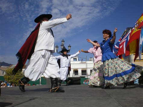 CULTURA ARGENTINA  baile tradicional de gauchos y chinas:   CHACARERA ...