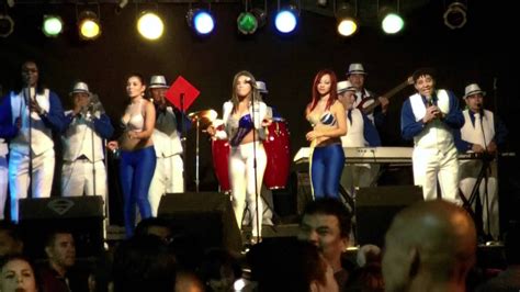 Cumbia y a Bailar: Karaoke