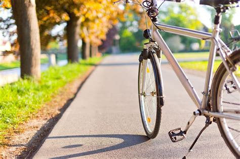 Cycling vs Walking | Which one Gives you Better Workout?