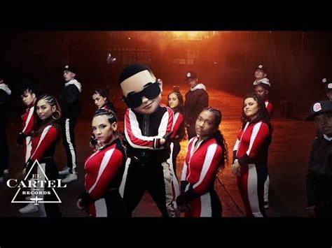 Daddy Yankee & Snow   Con Calma  Video Oficial
