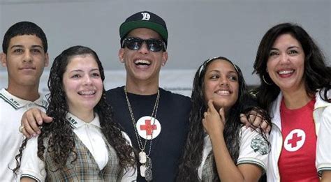 Daddy Yankee unido con la Cruz Roja | Entretenimiento ...