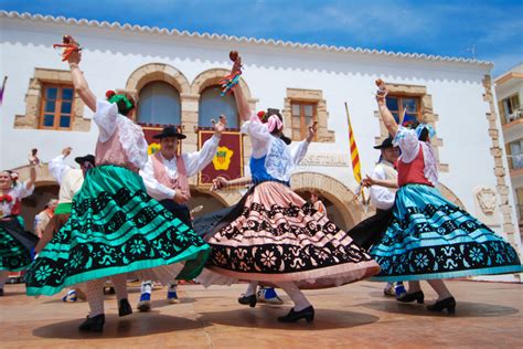 Danza Del Folklore En Europa Foto de archivo editorial   Imagen de ...