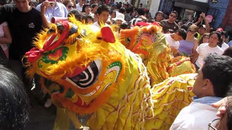 Danza del León en barrio chino de Lima por el Año del ...