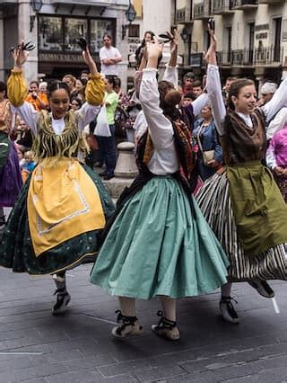 Danza Española: Qué es, origen y estilos TODOBALLET.COM