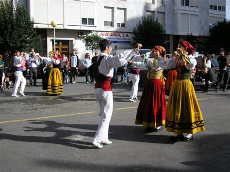 Danzas y Bailes Tradicionales de España para Educación Primaria: Danzas ...