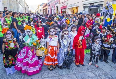 ¿De qué se trata el tradicional Día de Muertos en México?
