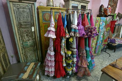 De tiendas por Sevilla: India Muebles   Bulevar Sur