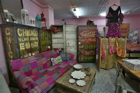De tiendas por Sevilla: India Muebles   Bulevar Sur