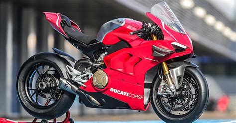 De vuelta a sus orígenes: la Ducati Panigale V4 R montará ...
