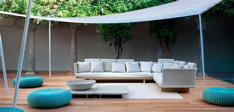Decora tu hogar con bellos muebles de jardín