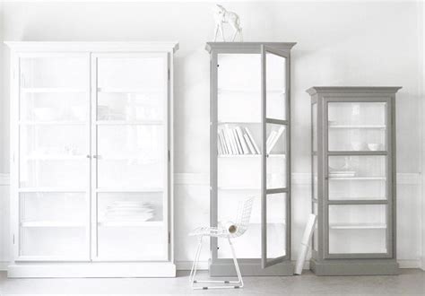Decora tu hogar con vitrinas de Ikea