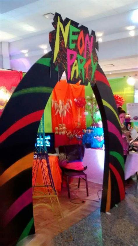 decoracion de la entrada para fiesta neon de 15 anos ...