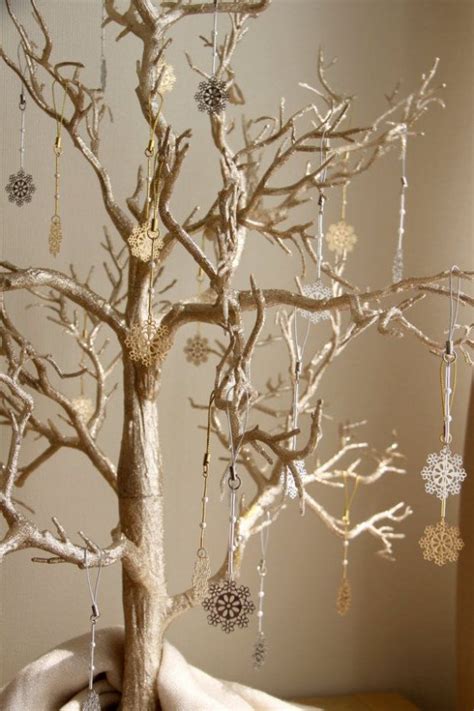 Decoración para Navidad con ramas secas