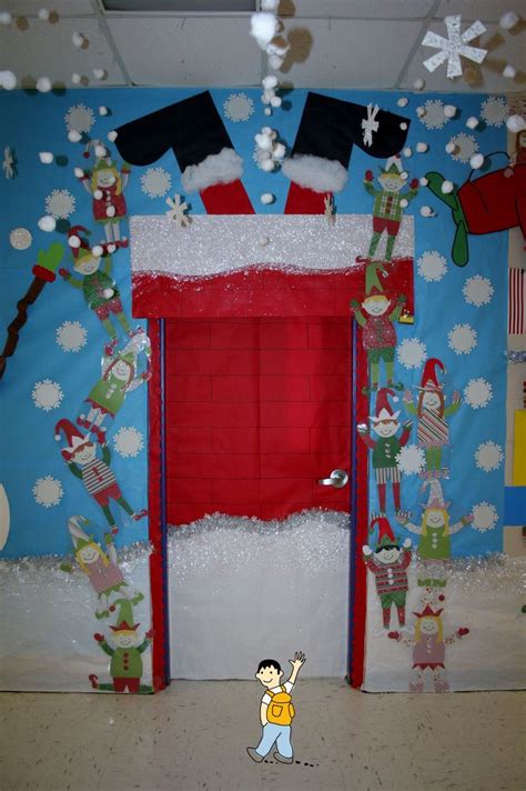 Decoración puerta escolar navidad. Papa Noel en la puerta ...