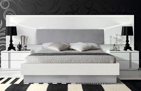 Decorar dormitorios en blanco y gris