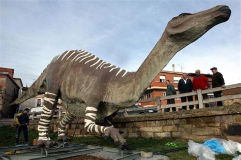 Demandasaurus  amplía el Museo de Dinosaurios de Salas de ...